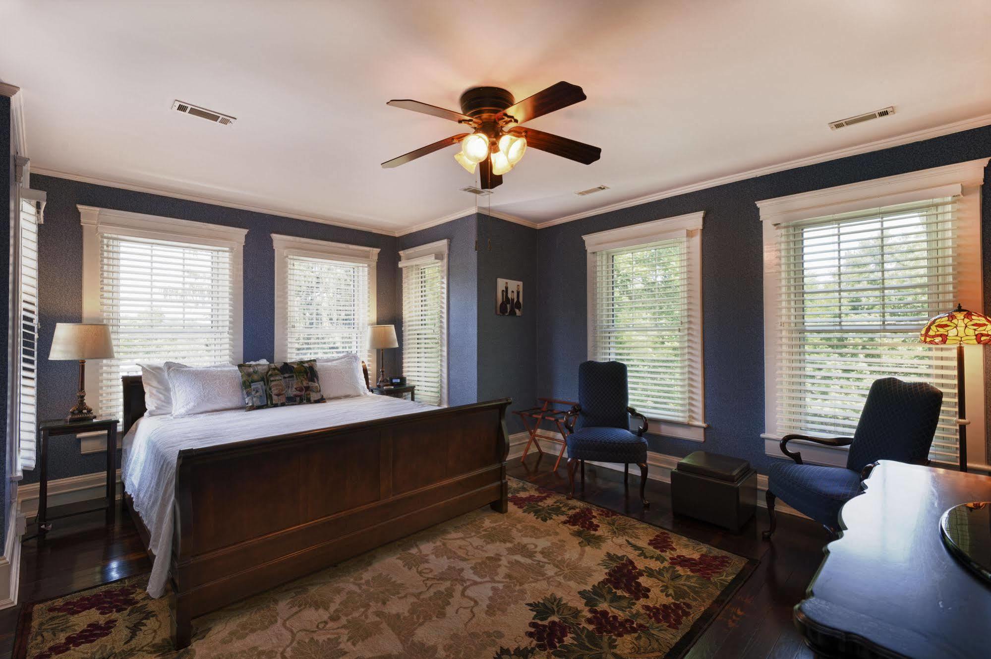 Steeles Tavern Manor Bed & Breakfast Raphine Exteriör bild