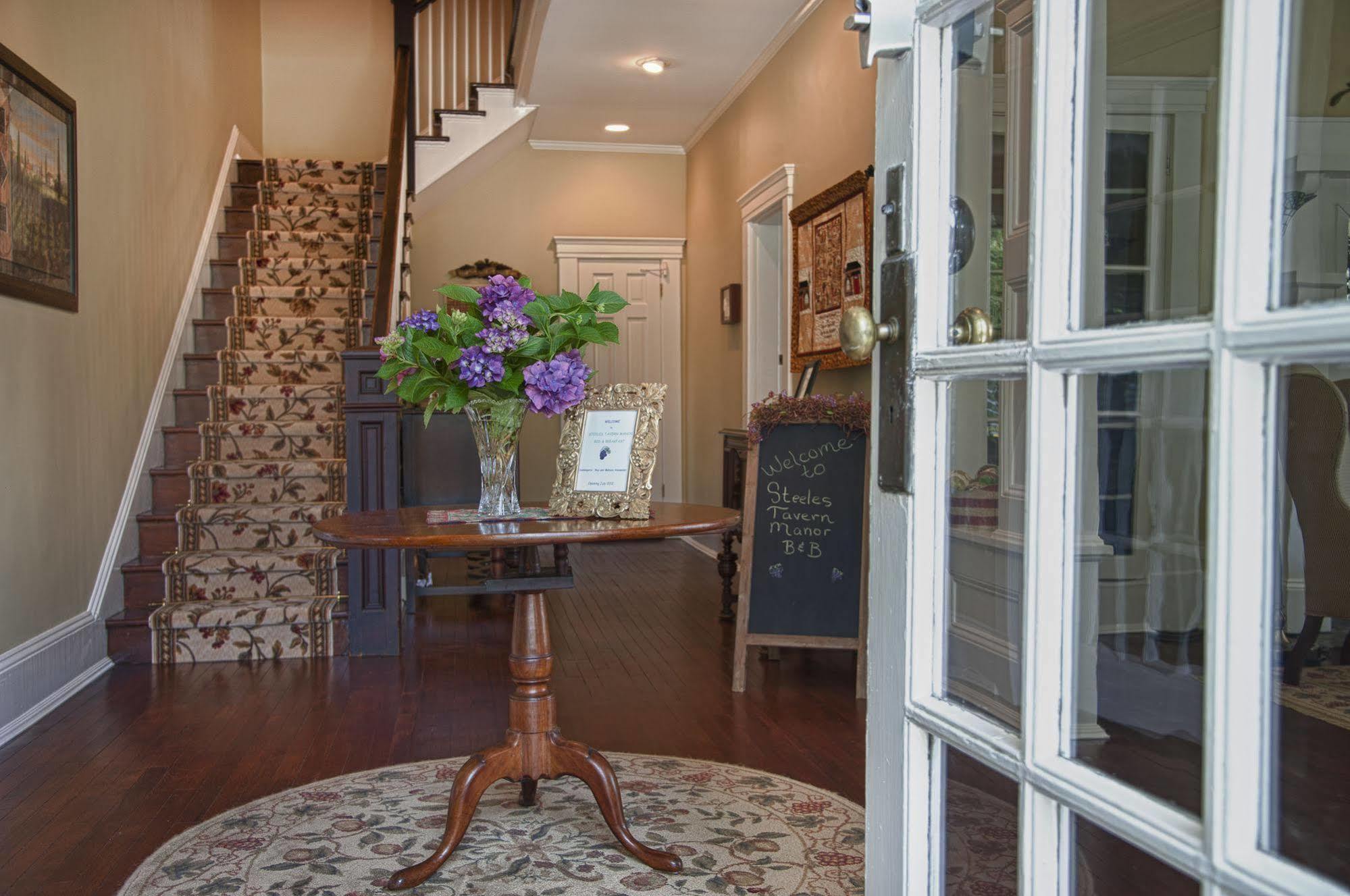Steeles Tavern Manor Bed & Breakfast Raphine Exteriör bild